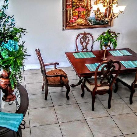 Mediterranean Three Story Beach Townhouse St. Pete Beach Exteriör bild