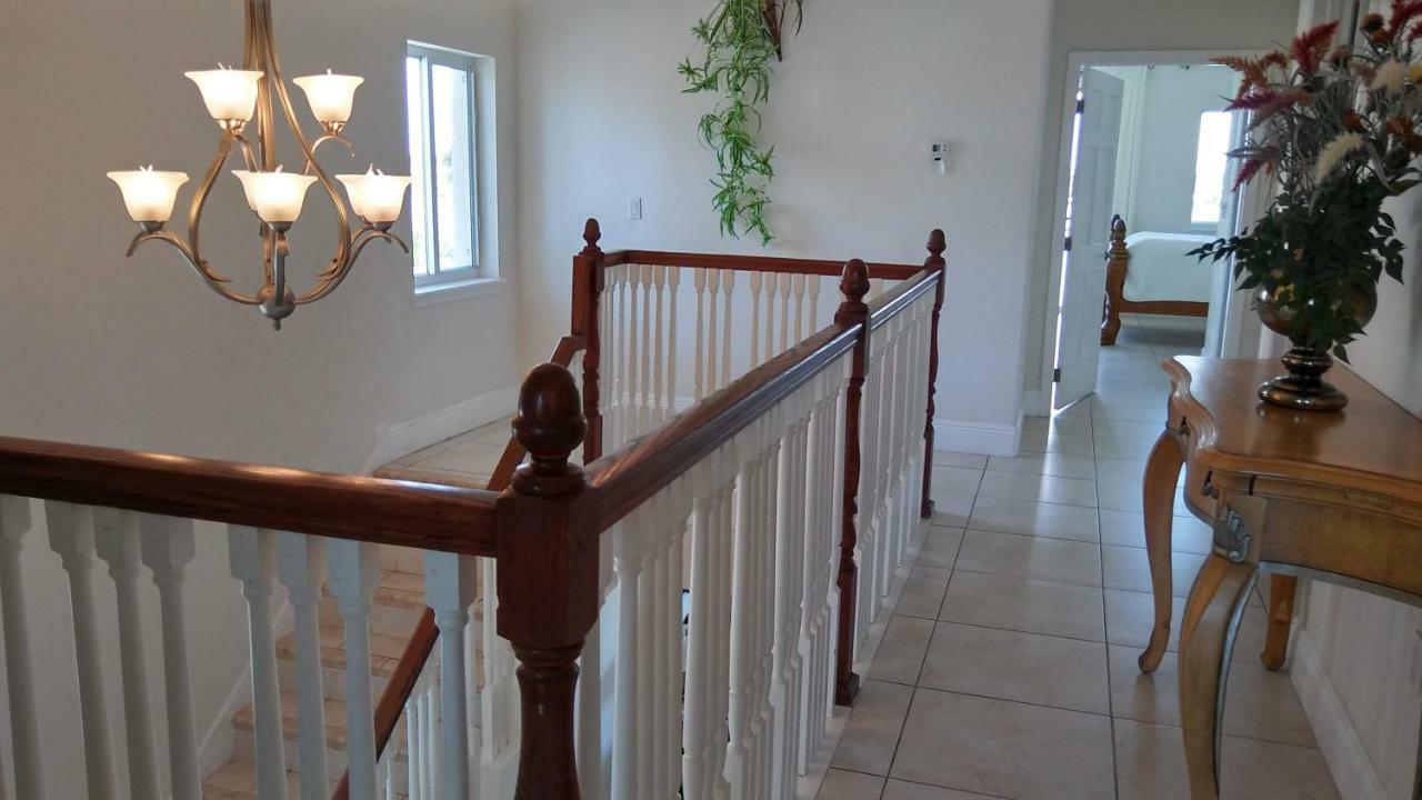 Mediterranean Three Story Beach Townhouse St. Pete Beach Exteriör bild