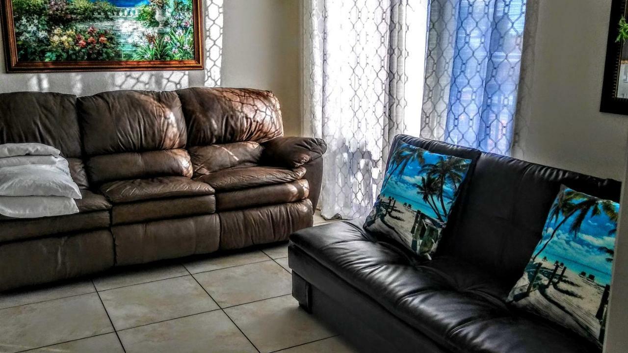 Mediterranean Three Story Beach Townhouse St. Pete Beach Exteriör bild