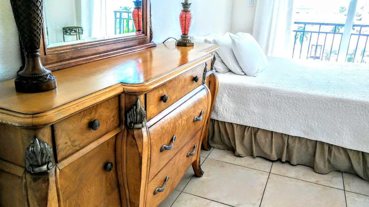 Mediterranean Three Story Beach Townhouse St. Pete Beach Exteriör bild