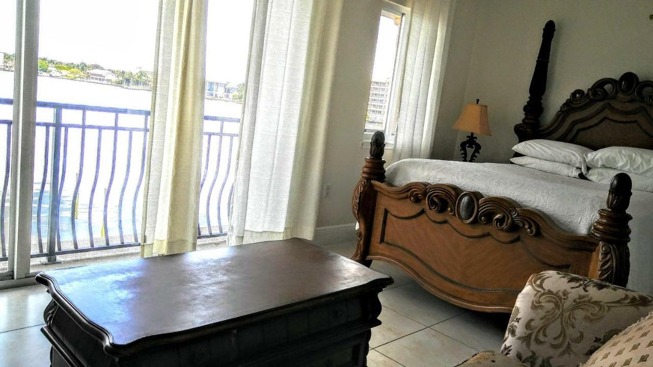 Mediterranean Three Story Beach Townhouse St. Pete Beach Exteriör bild